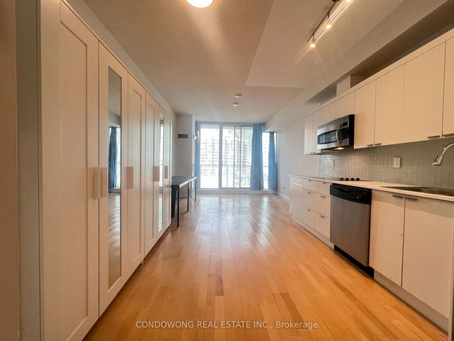 1228 - 111 Elizabeth Street