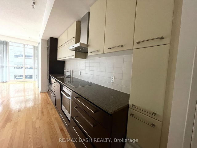 312 - 770 Bay Street