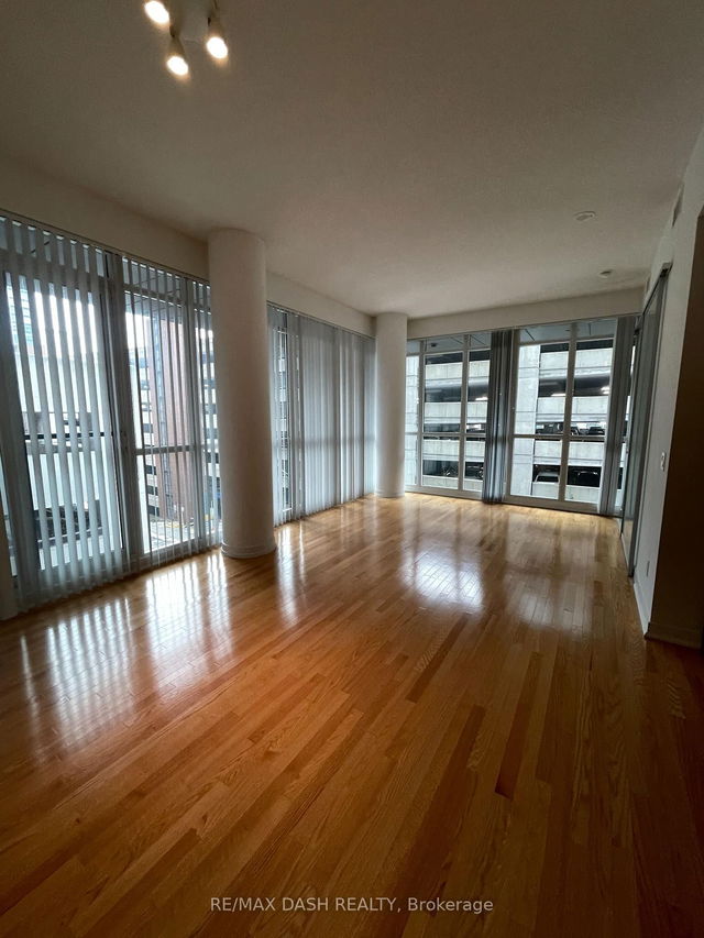 312 - 770 Bay Street