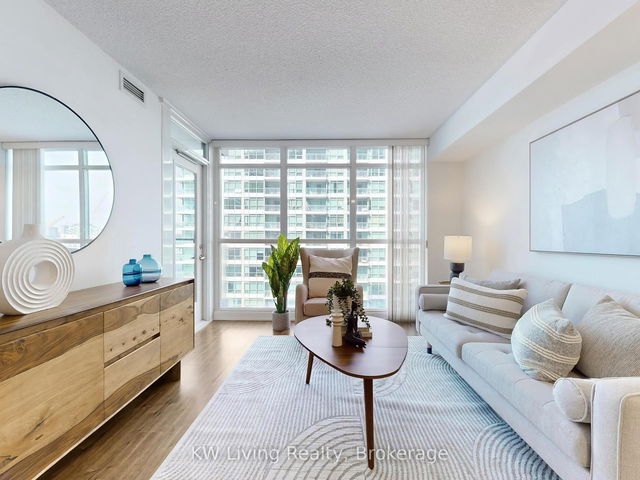 711 - 19 Singer Court