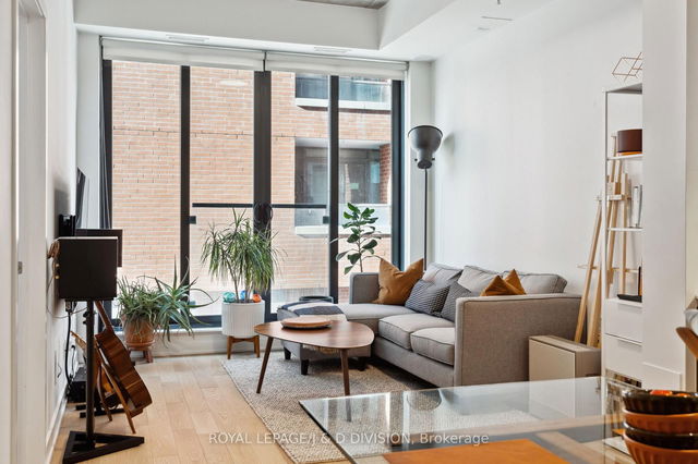 207 - 8 Dovercourt Road