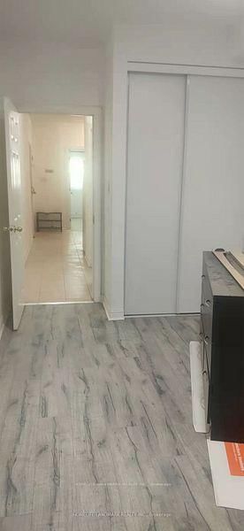 2 - 2475 Yonge Street