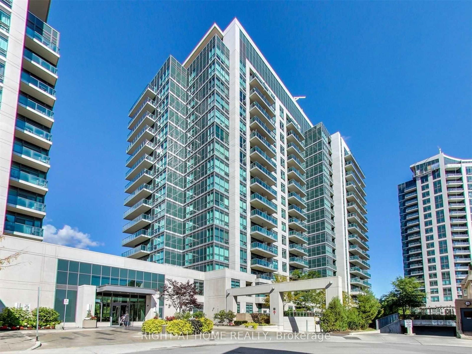 Condo for sale at 1005-35 Brian Peck Crescent, Toronto, Thorncliffe Park, M4G 0A5 - MLS: C12018560