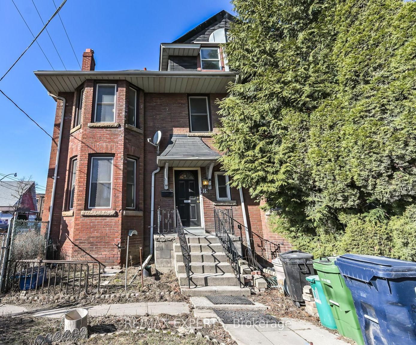 Semi-Detached House for sale at 18 Barton Avenue, Toronto, Annex, M5R 1G8 - MLS: C12018620