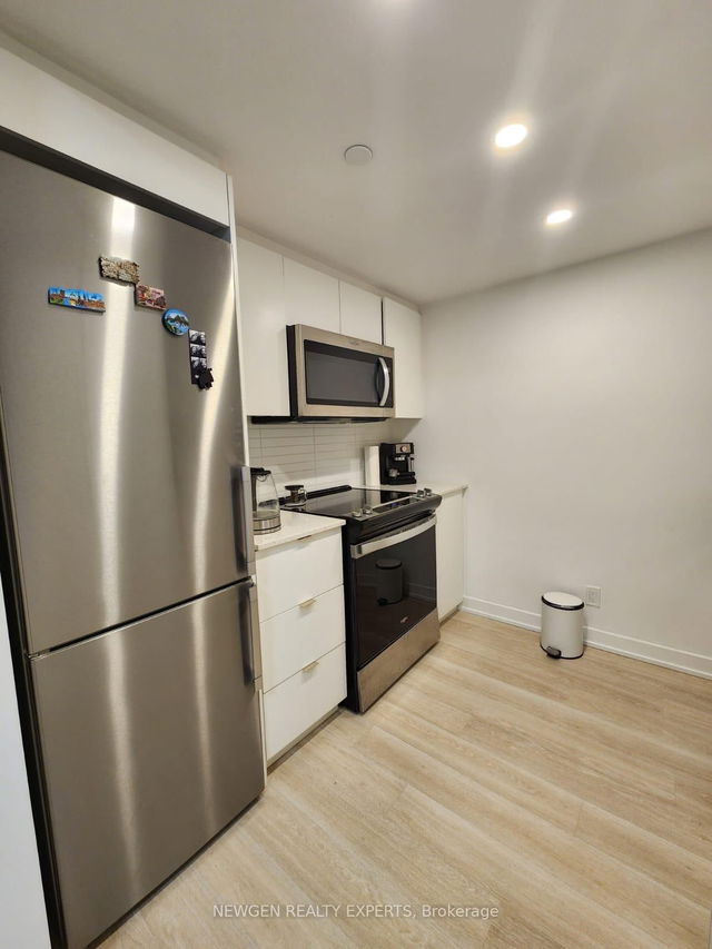 717 - 30 Tretti Way