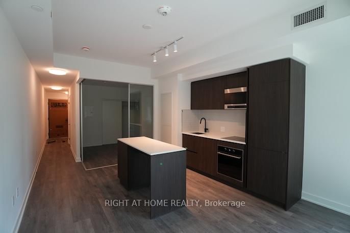 Condo leased at 203-127 Broadway Avenue, Toronto, Mount Pleasant West, M4P 1V3 - MLS: C12019998