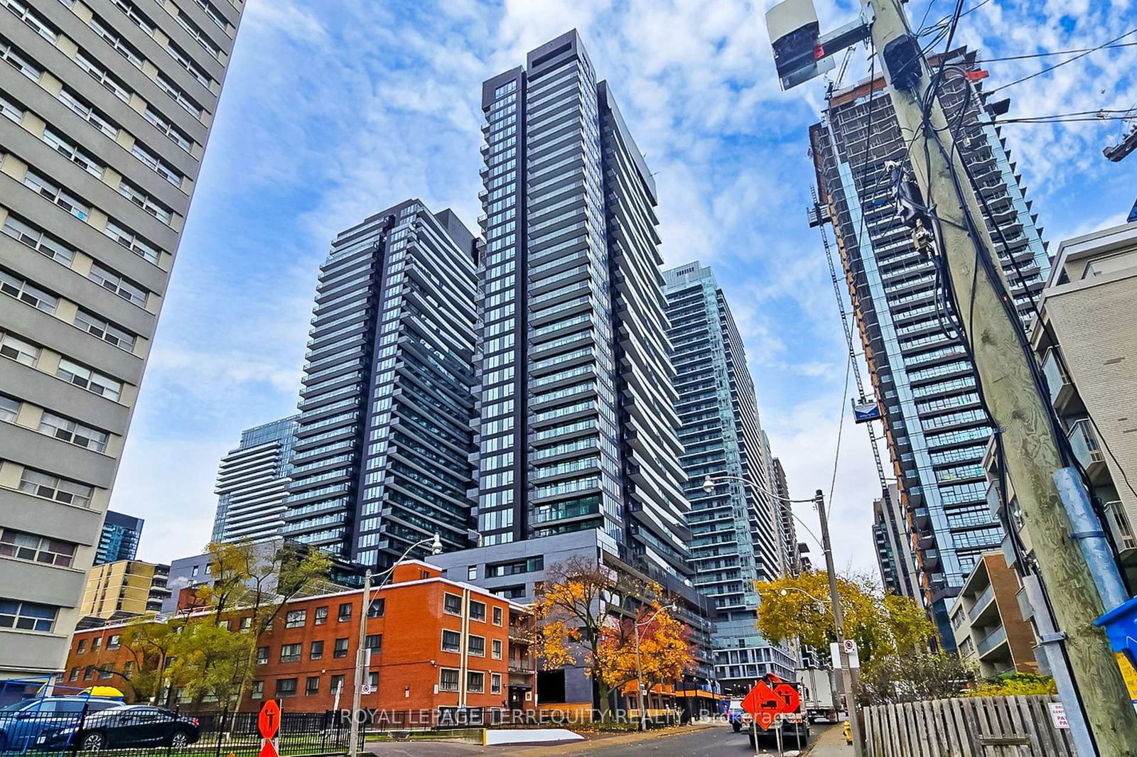 Condo for lease at 2507-117 Broadway Avenue, Toronto, Mount Pleasant West, M4P 1V3 - MLS: C12020264