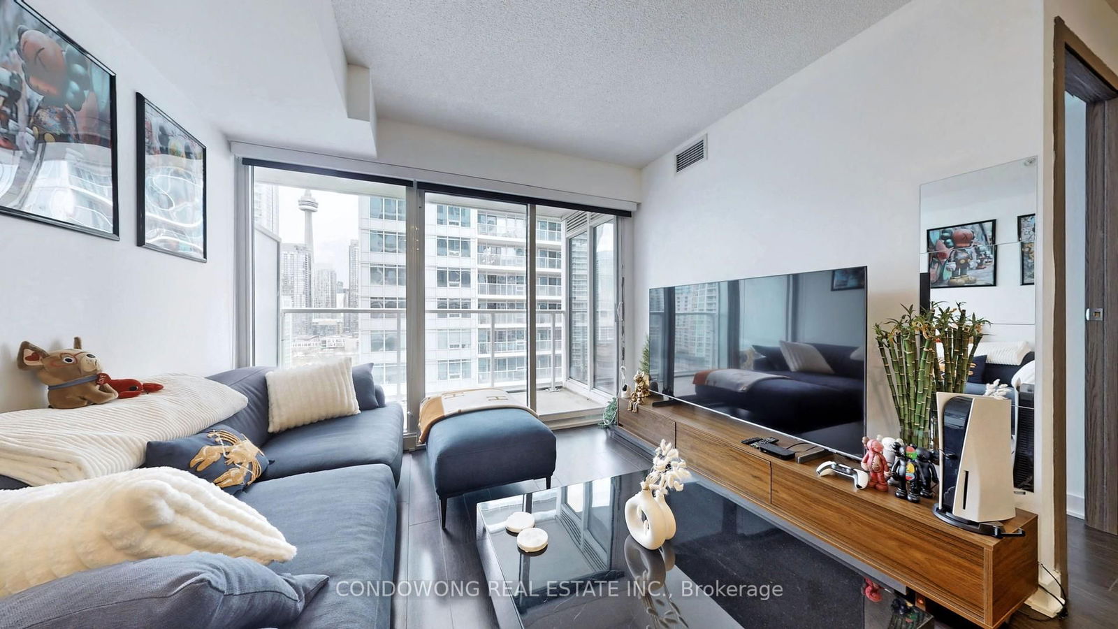 Condo for sale at 1810-19 Bathurst Street, Toronto, Waterfront Communities C1, M5V 0N2 - MLS: C12020411