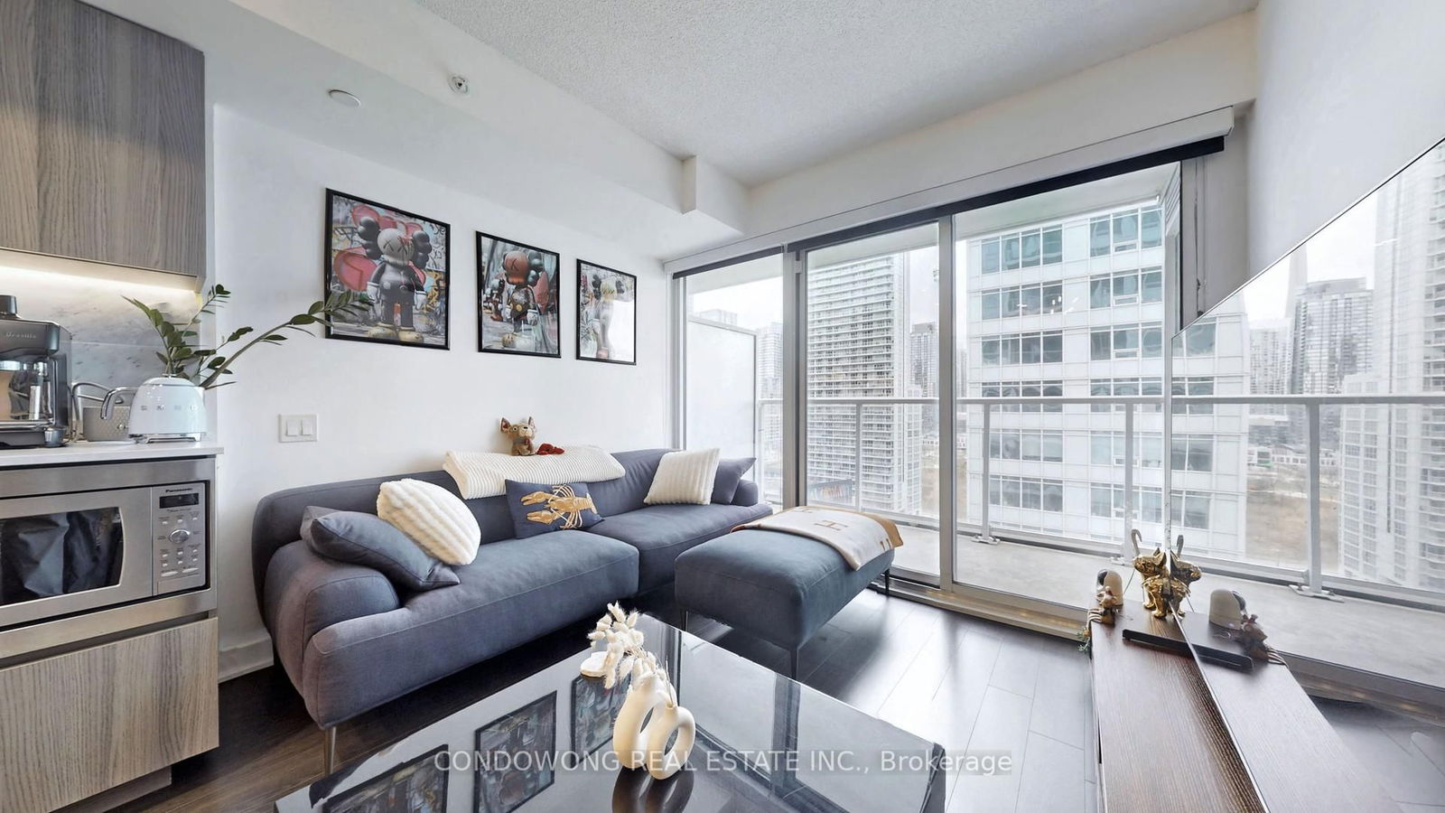 Condo for sale at 1810-19 Bathurst Street, Toronto, Waterfront Communities C1, M5V 0N2 - MLS: C12020411