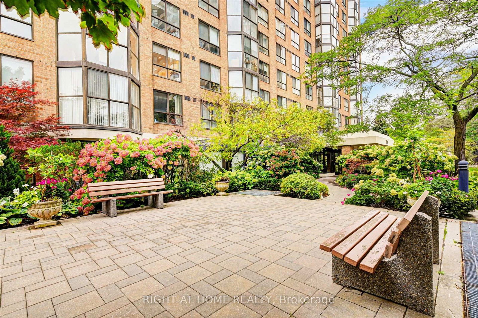 Condo sold at 305-271 Ridley Boulevard, Toronto, Bedford Park-Nortown, M5M 4N1 - MLS: C12020648