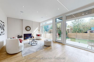 69 Elderwood Dr, Toronto - Forest Hill South image-0-3