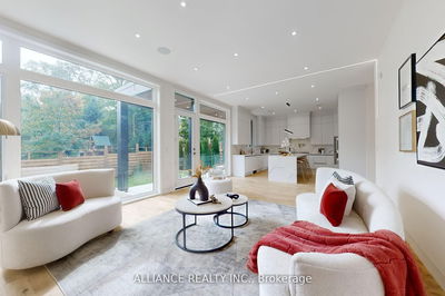 69 Elderwood Dr, Toronto - Forest Hill South image-0-4