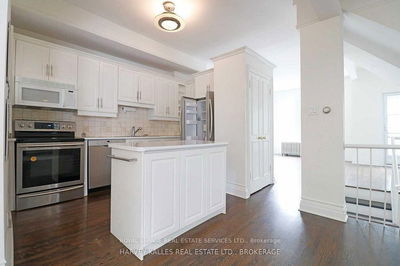 390 Huron St, Toronto - University image-0-3