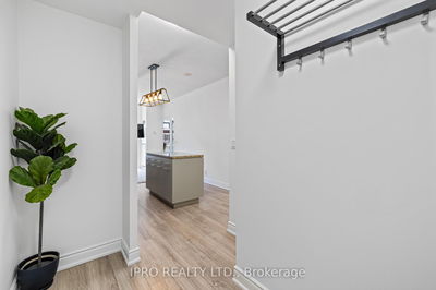Unit 732 — 21 Nelson St, Toronto - Waterfront Communities C1 image-0-4