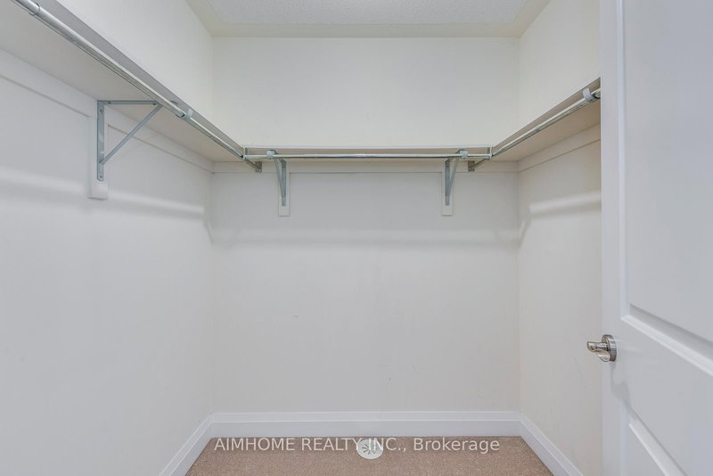 38 Raffeix Lane, Toronto, M5A 0G5 | Image 2