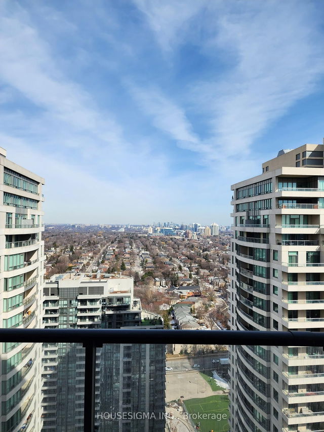 3201 - 4955 YONGE Street