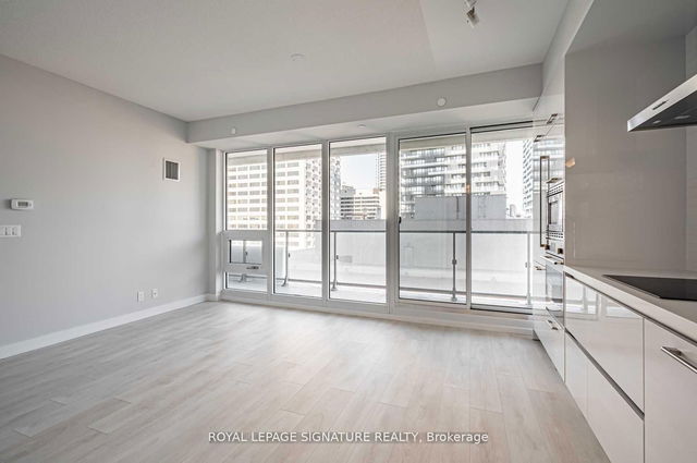 2901 - 2221 Yonge Street