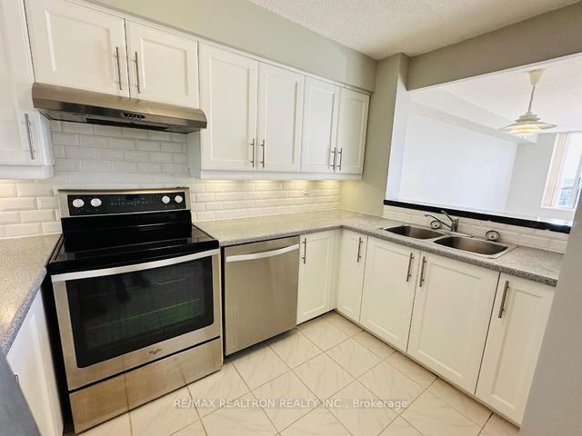 2110 - 100 Upper Madison Avenue