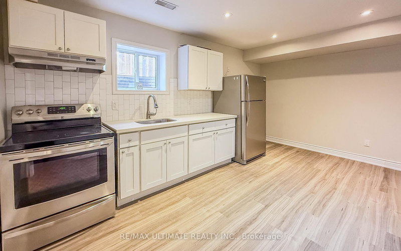 Lower - 111 Combe Ave, Toronto, M3H 4J8 | Image 3