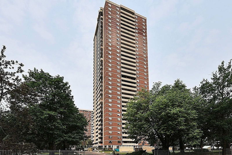 home for sale on 702-10 Tangreen Court