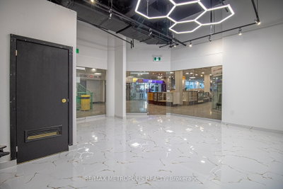 Unit 139 — 222 Spadina Avenue — more photos