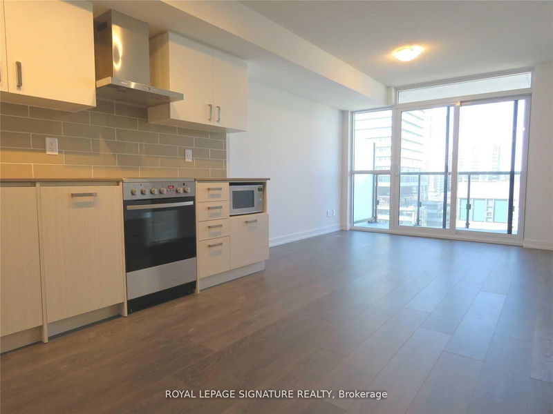 home for lease on 1504-125 Redpath Avenue