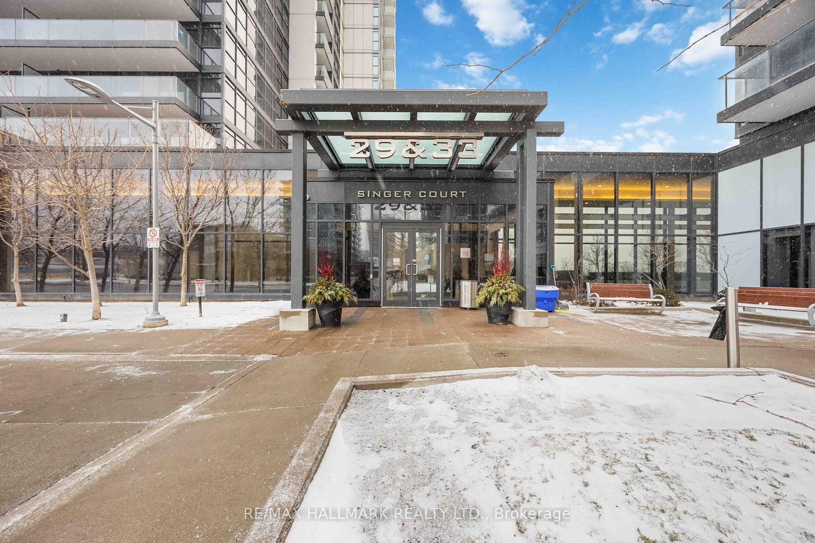 Condo sold at 908-29 Singer Court, Toronto, Bayview Village, M2K 0B3 - MLS: C12023383