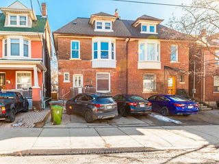 867 Bathurst Street