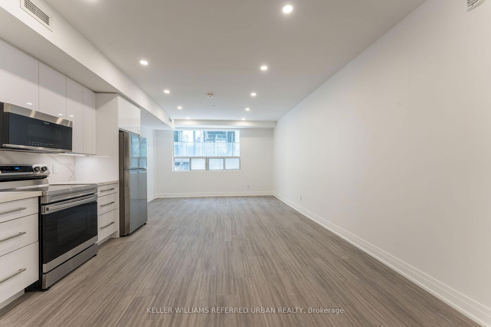 Semi-Detached House leased at 202-475 Queen Street, Toronto, Waterfront Communities C1, M5V 2A9 - MLS: C12024641