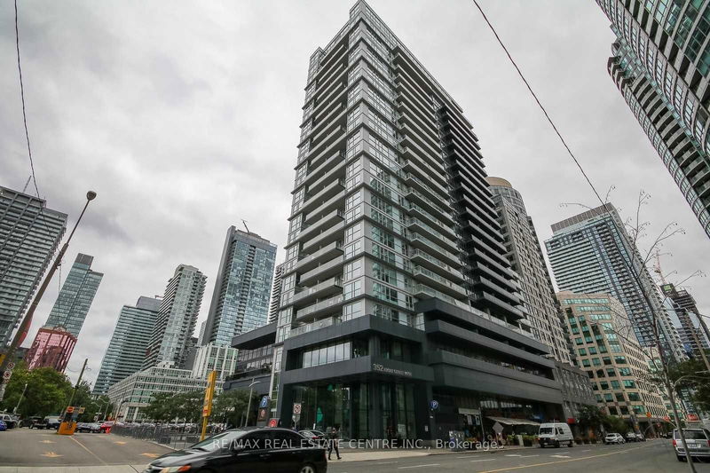 home for lease on 1521-352 Front Street W