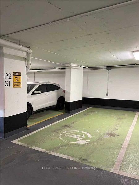 612 - 70 Queens Wharf Rd, Toronto, M5V 0J2 | Image 2