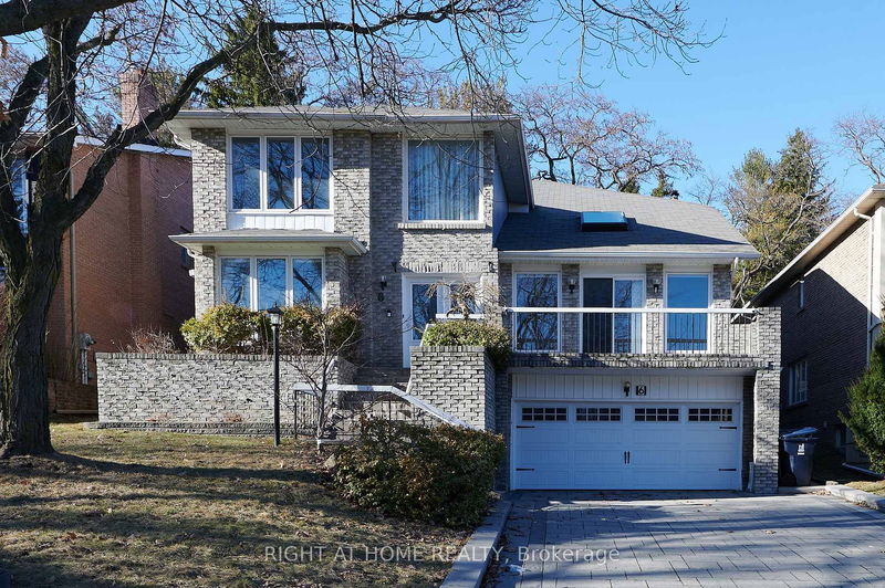 home for lease on 6 Equestrian Court