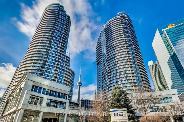 2501 - 208 Queens Quay