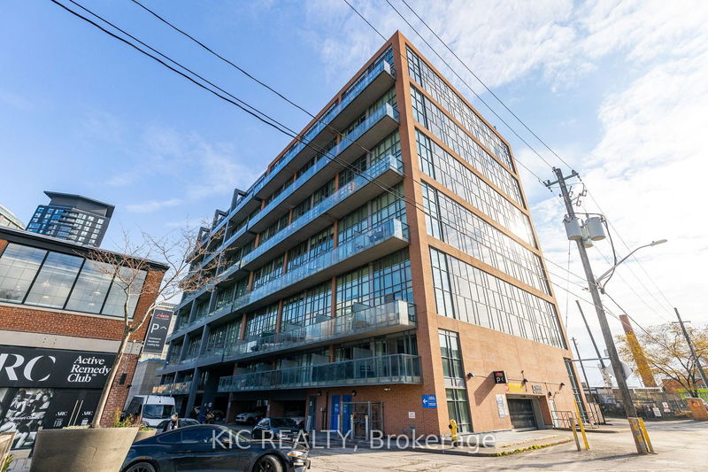 home for sale on 531-5 HANNA Avenue