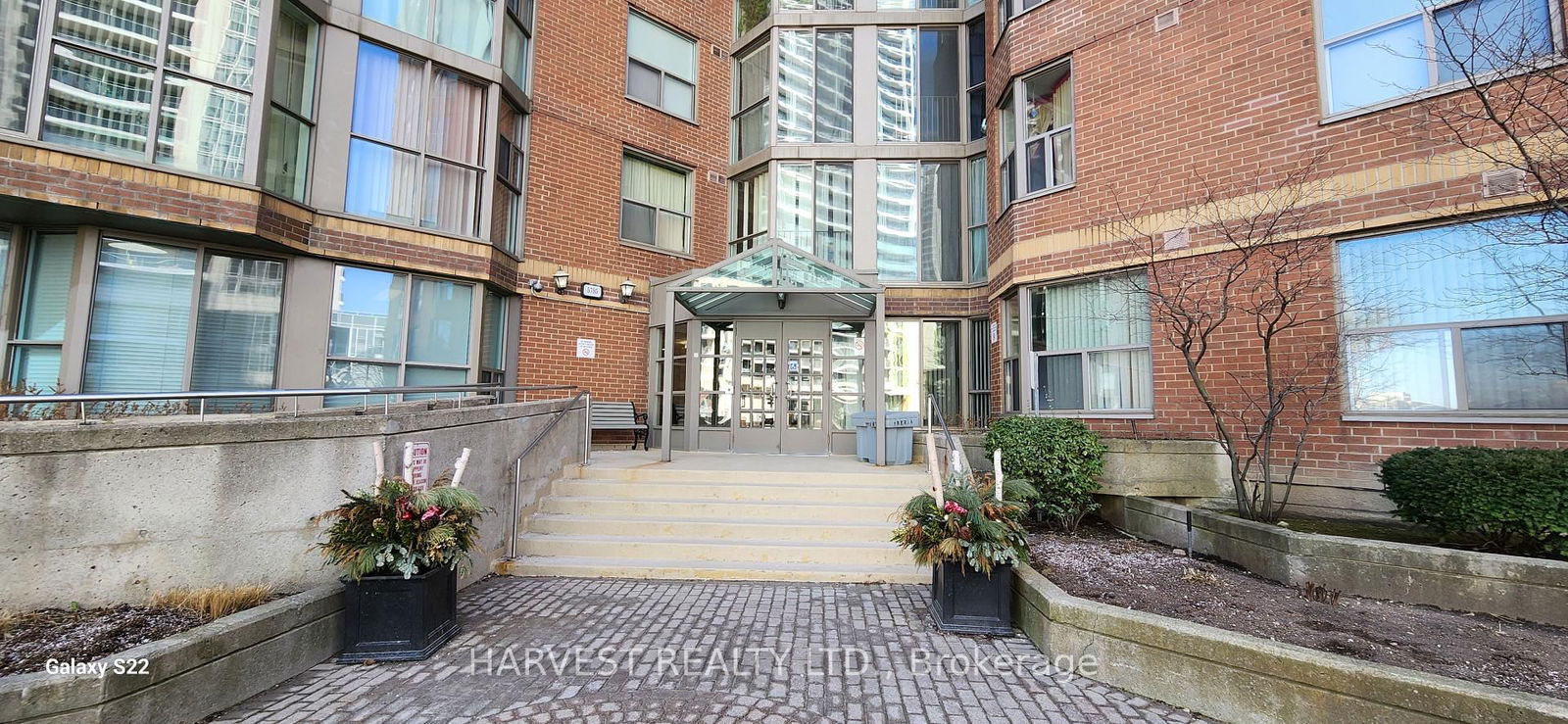 Condo for lease at 315-5795 Yonge Street, Toronto, Newtonbrook East, M2M 4J3 - MLS: C12025275