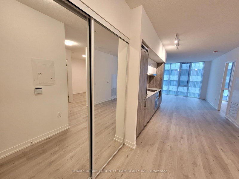 1001 - 138 Downes St, Toronto, M5E 0E4 | Image 2