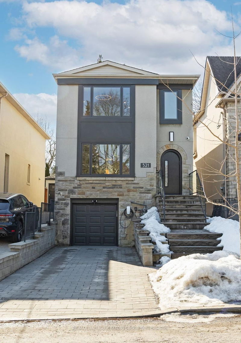 home for lease on 521 Castlefield Avenue