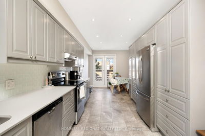 204 Roxton Rd, Toronto - Trinity-Bellwoods image-0-3