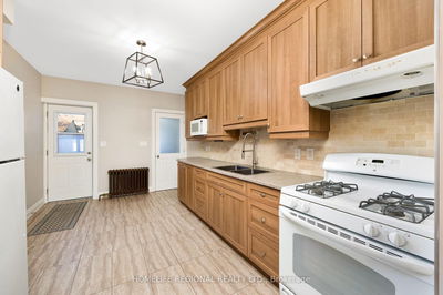 200 Roxton Rd, Toronto - Trinity-Bellwoods image-0-4