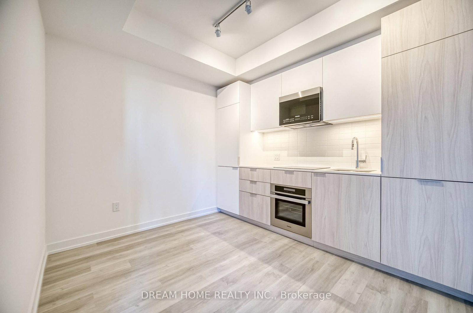 28 Eastern Avenue, Unit 534 - Photo 4
