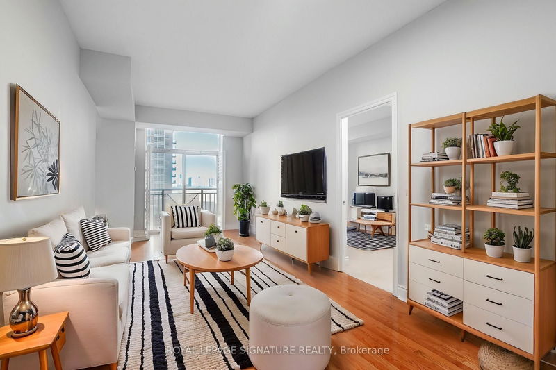 home for lease on 601-1101 Leslie Street