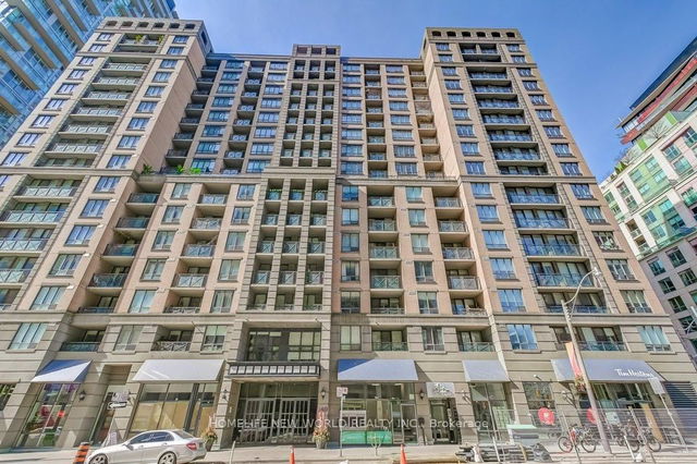 1520 - 140 Simcoe Street