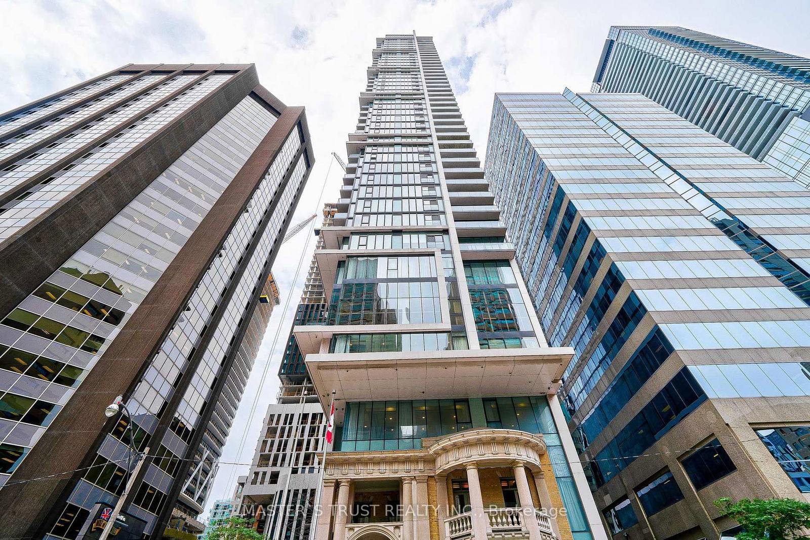 Condo for sale at 2307-426 University Avenue, Toronto, Kensington-Chinatown, M5G 1S9 - MLS: C12027577