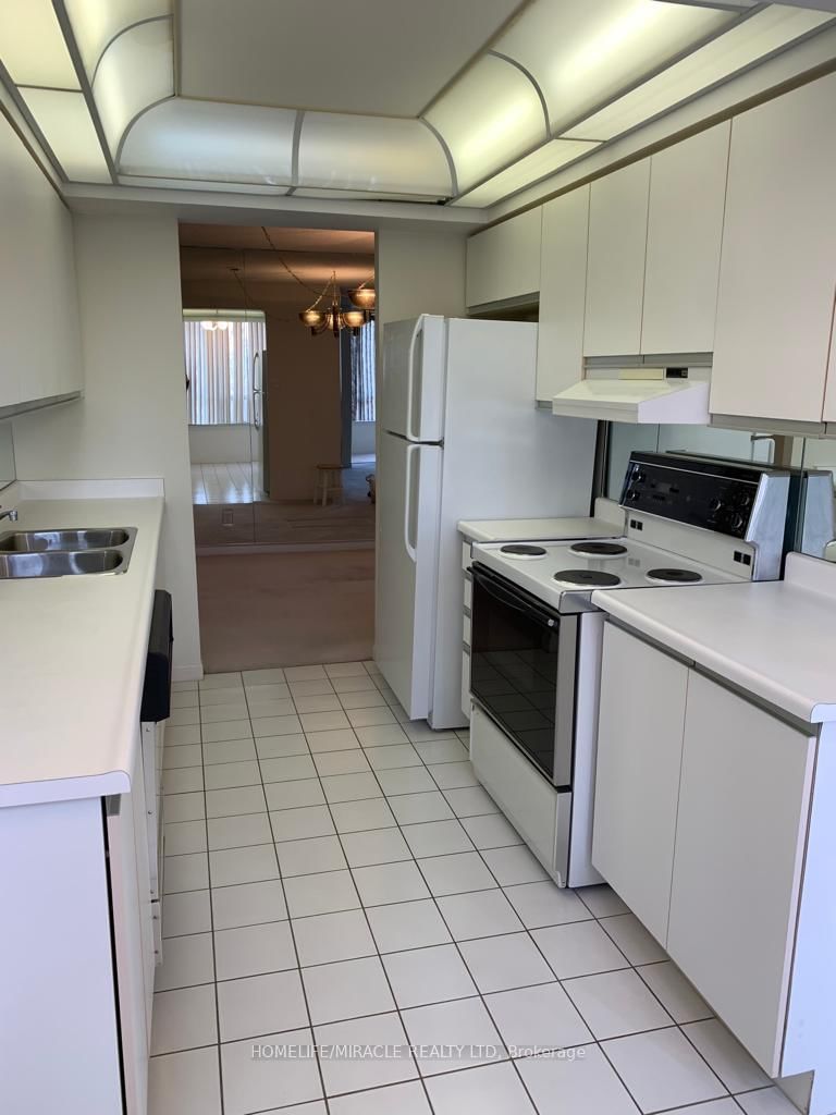 home for lease on 410-1121 Steeles Avenue W