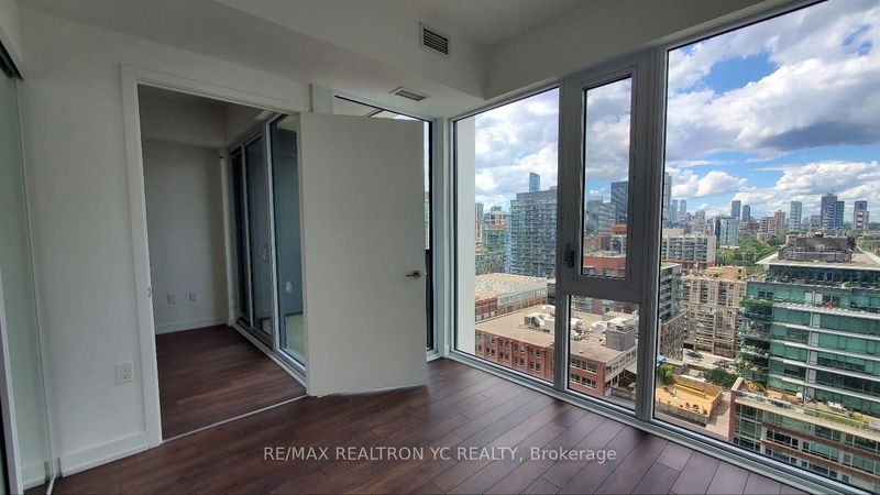 home for lease on 1717-158 Front Street E