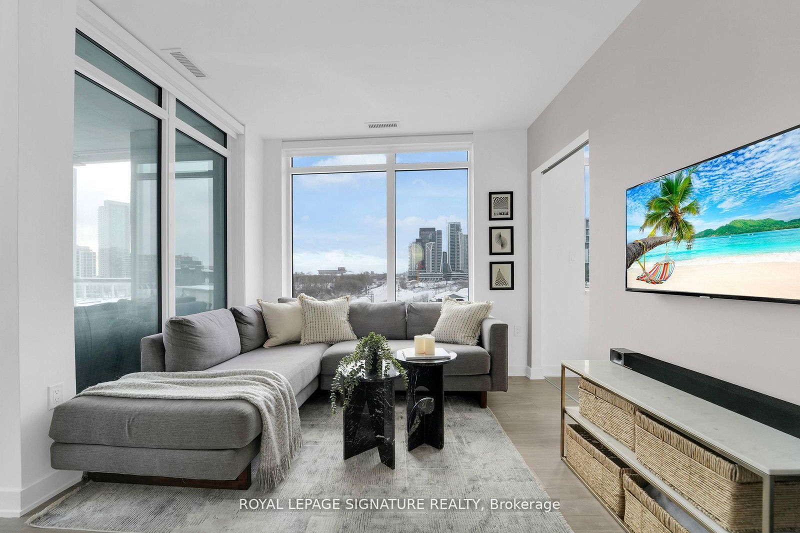 Condo for sale at 406-27 Bathurst Street, Toronto, Waterfront Communities C1, M5V 0R1 - MLS: C12028862