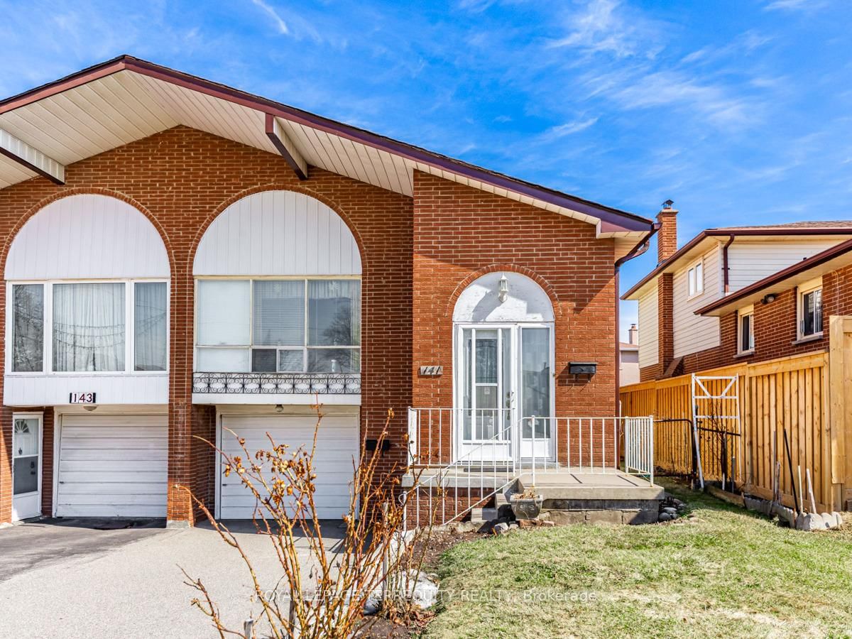 Semi-Detached House for sale at 141 Shawnee Circle, Toronto, Pleasant View, M2H 2Y3 - MLS: C12028919