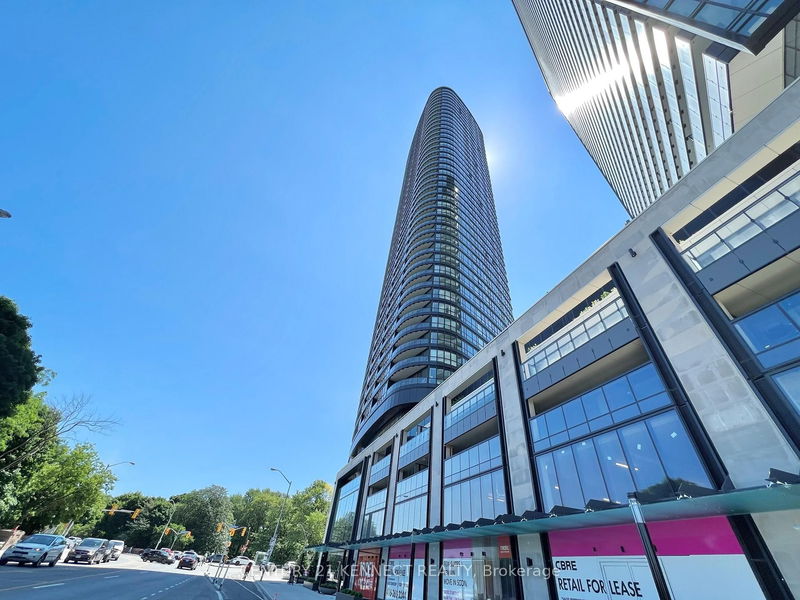 Unit 824 — 585 Bloor St, Toronto - North St. James Town image-0-0