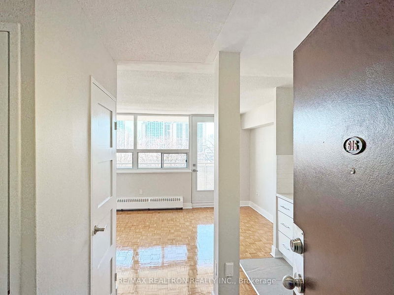 home for lease on 606-1500 Bathurst Street