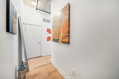 Unit 302 — 10 Wellesley Pl, Toronto - North St. James Town image-0-4